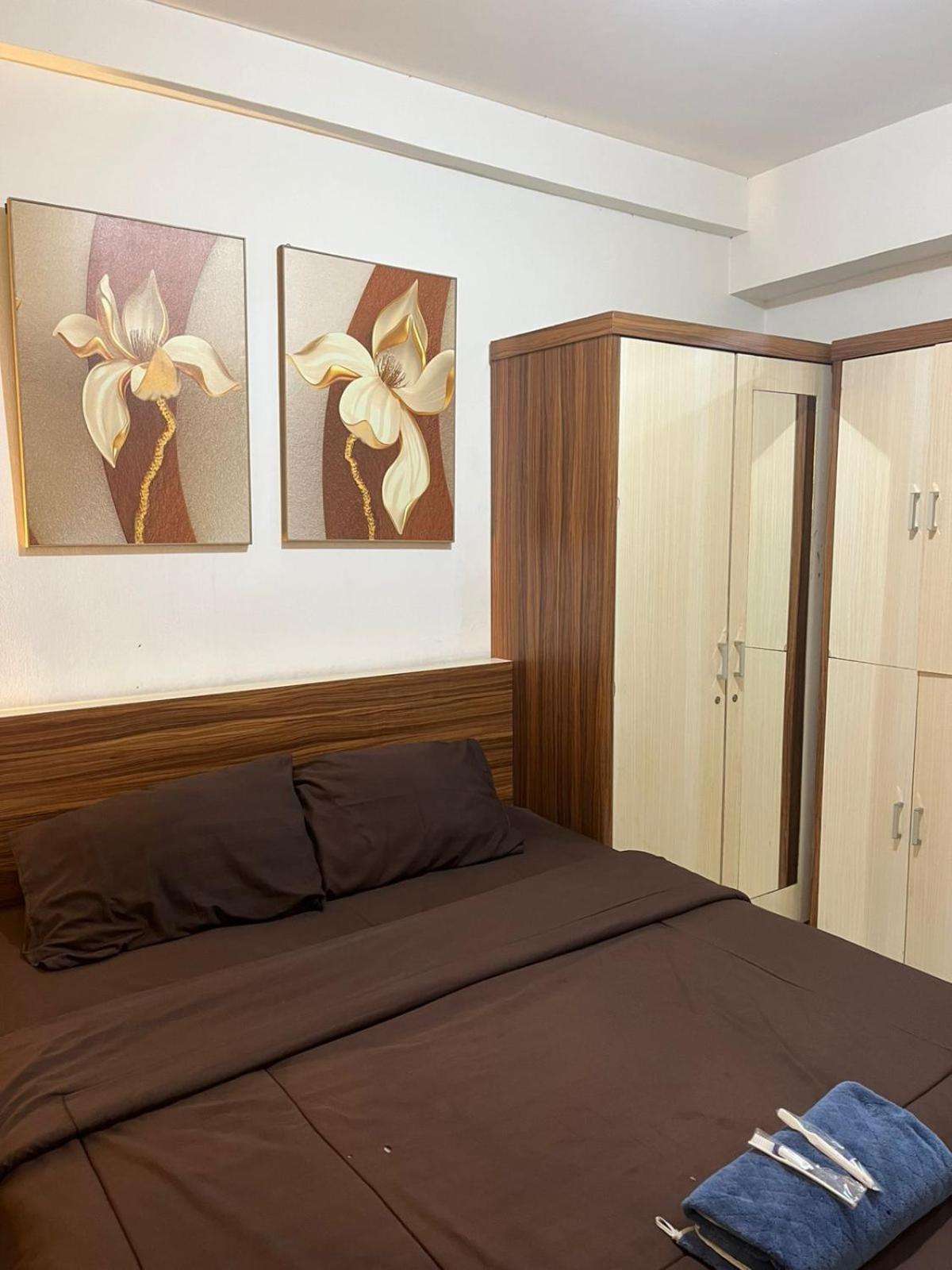 Riverview Tower Mahakam By Uvrooms Hotel Bekasi