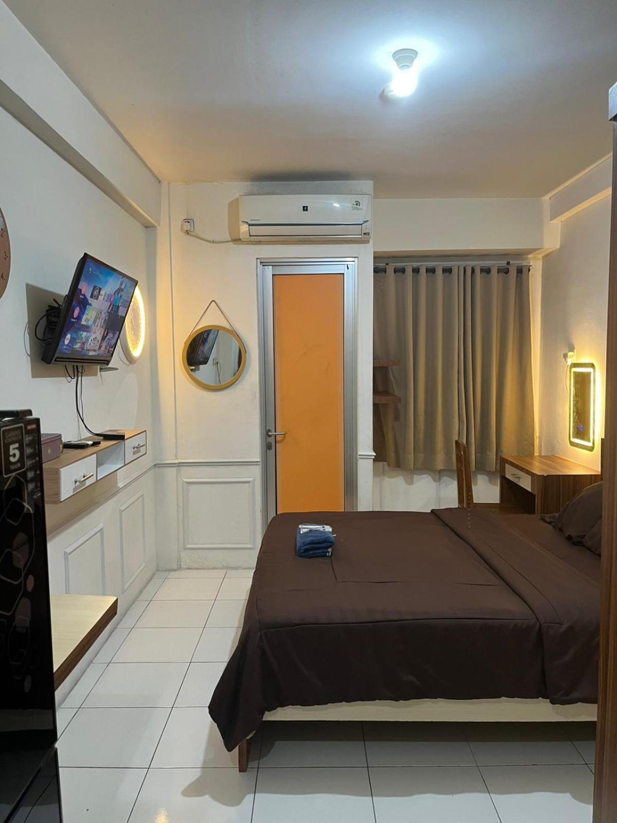 Riverview Tower Mahakam By Uvrooms 3* Bekasi